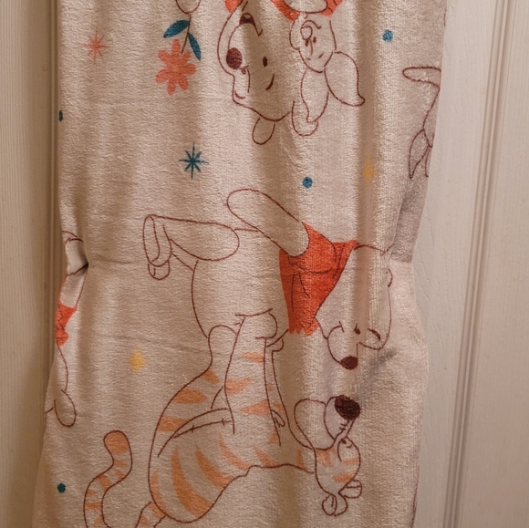 Disney Classic Winnie The Pooh Throw Blanket 50”x70” Friends Tigger Piglet - Picture 3 of 5